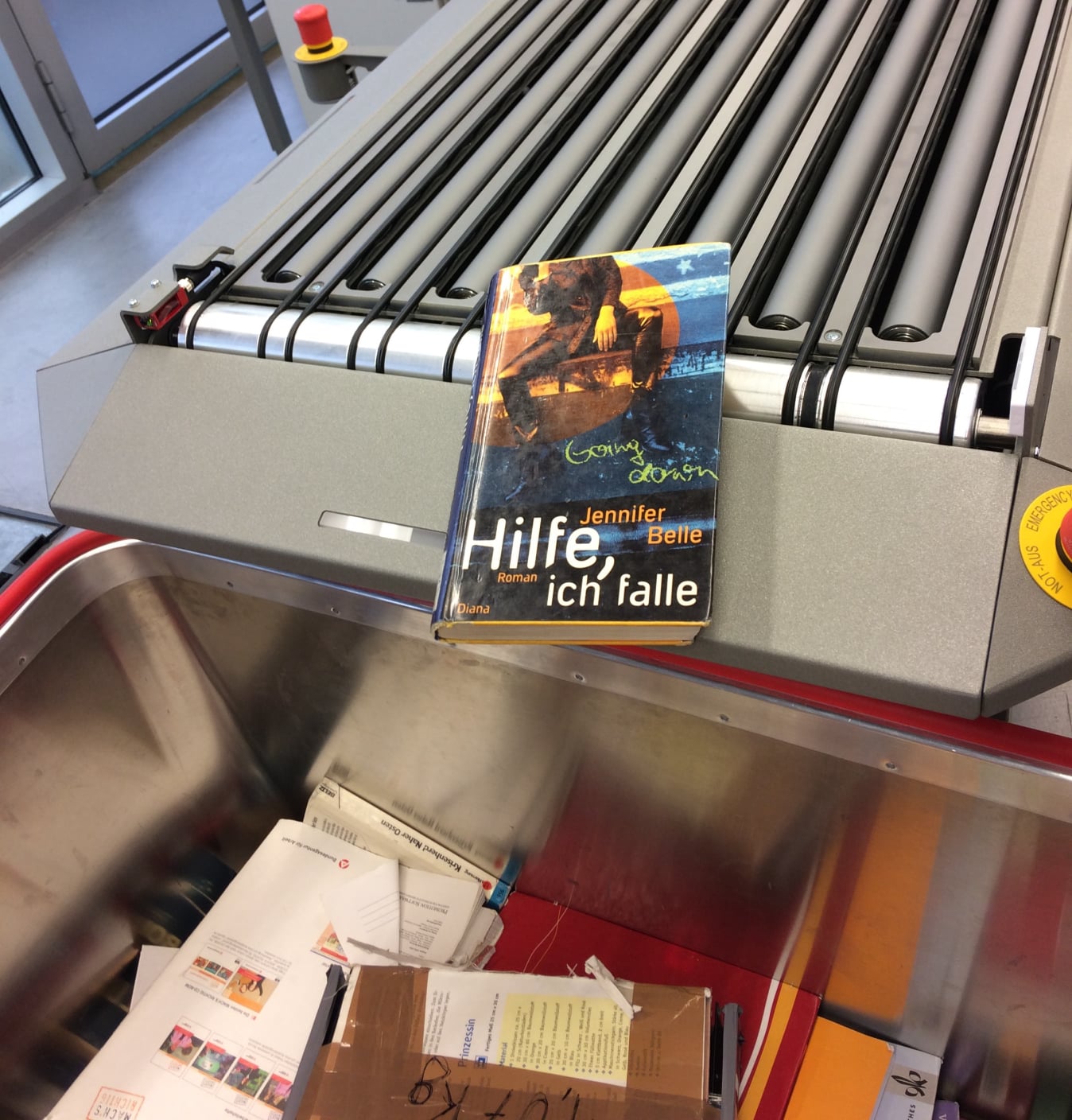 In der Zentralbibliothek „Alte Aktienspinnerei“ der TU Chemnitz wurde Anfang 2020 eine neue Buchtransportanlage in Betrieb genommen. 